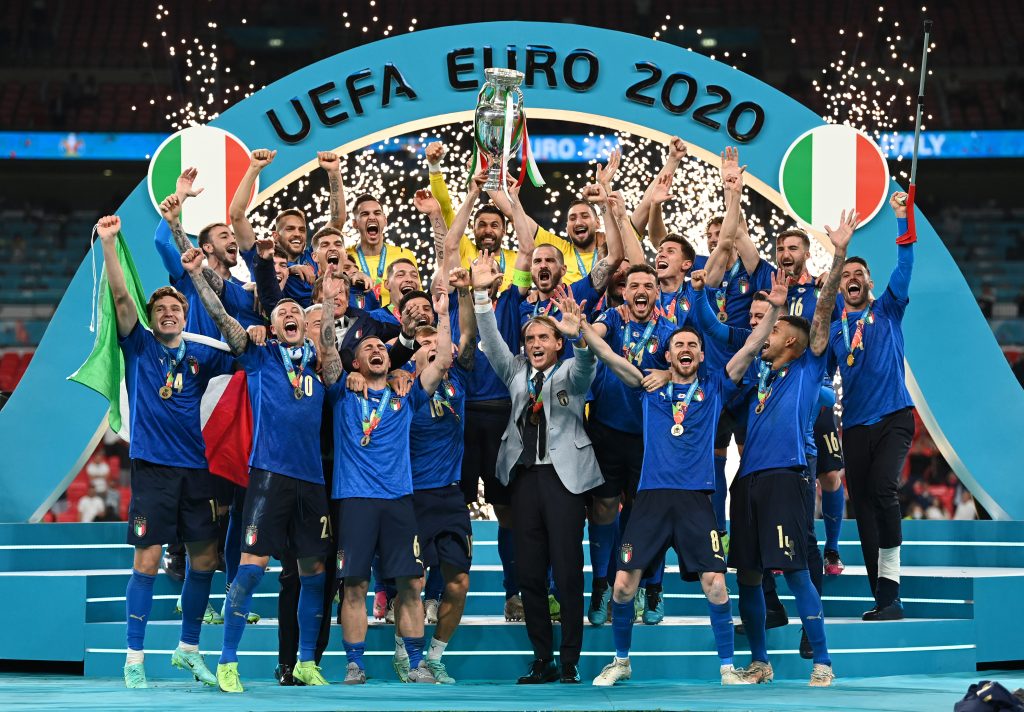 见证欧洲杯抽签的戏剧性：命运之手塑造比赛